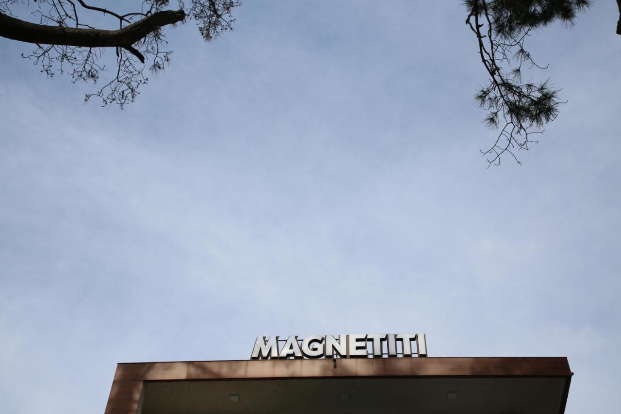 Magnetiti Hotel 우레키 외부 사진